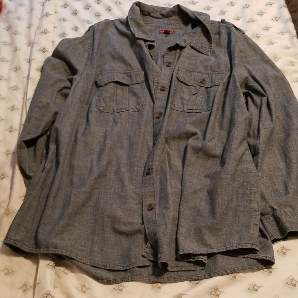 Utility Lightweight Button Up